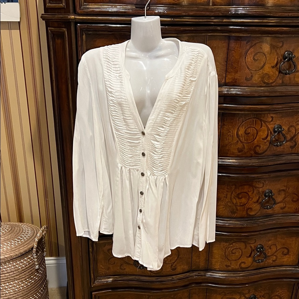 Spense Cream Button-Down Women's Blouse